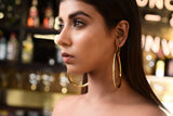 GLOSSY FINISH SYN. PEARL 18K GOLD PLATED FASHION HOOP EARRING