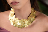 HAMMERED FINISH FLOWER PETAL18K GOLD PLATED FASHION NECKLACE